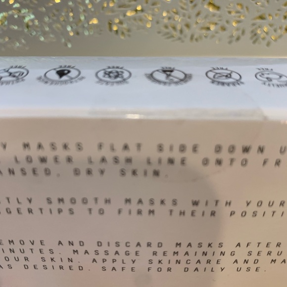 BEAUTOLOGY LAB - REFRESH + REVITALIZE 24K GOLD COLLAGEN EYE MASKS - 12 pairs - Picture 6 of 7